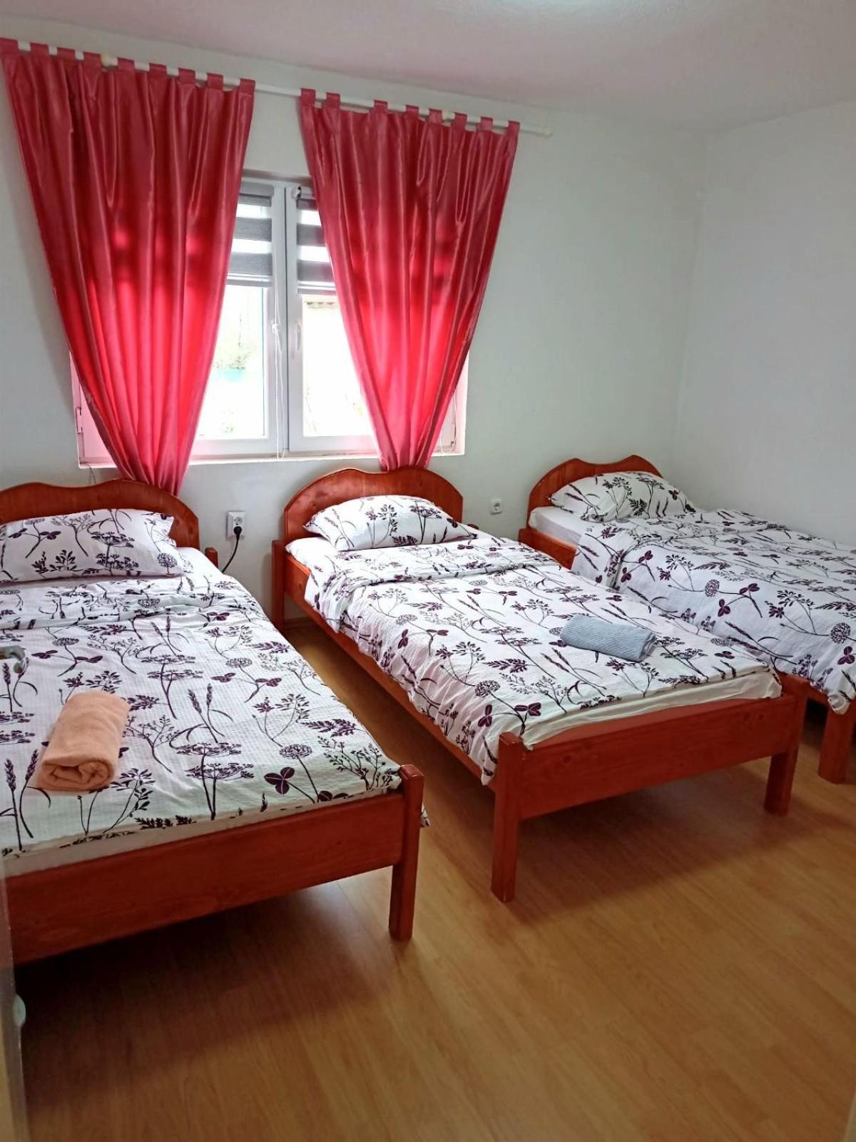 Home-Vasva And Hazim Cukovi Dış mekan fotoğraf